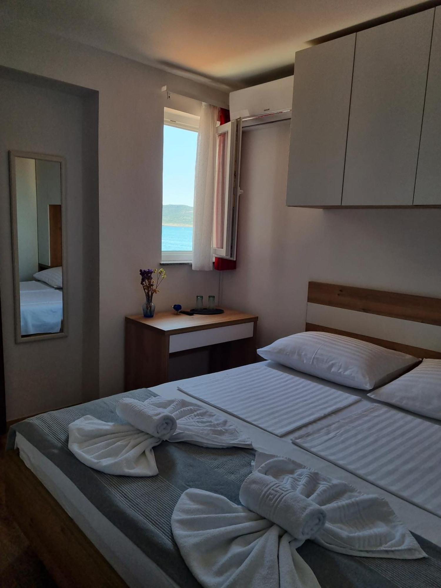 Miramar Bed & Breakfast